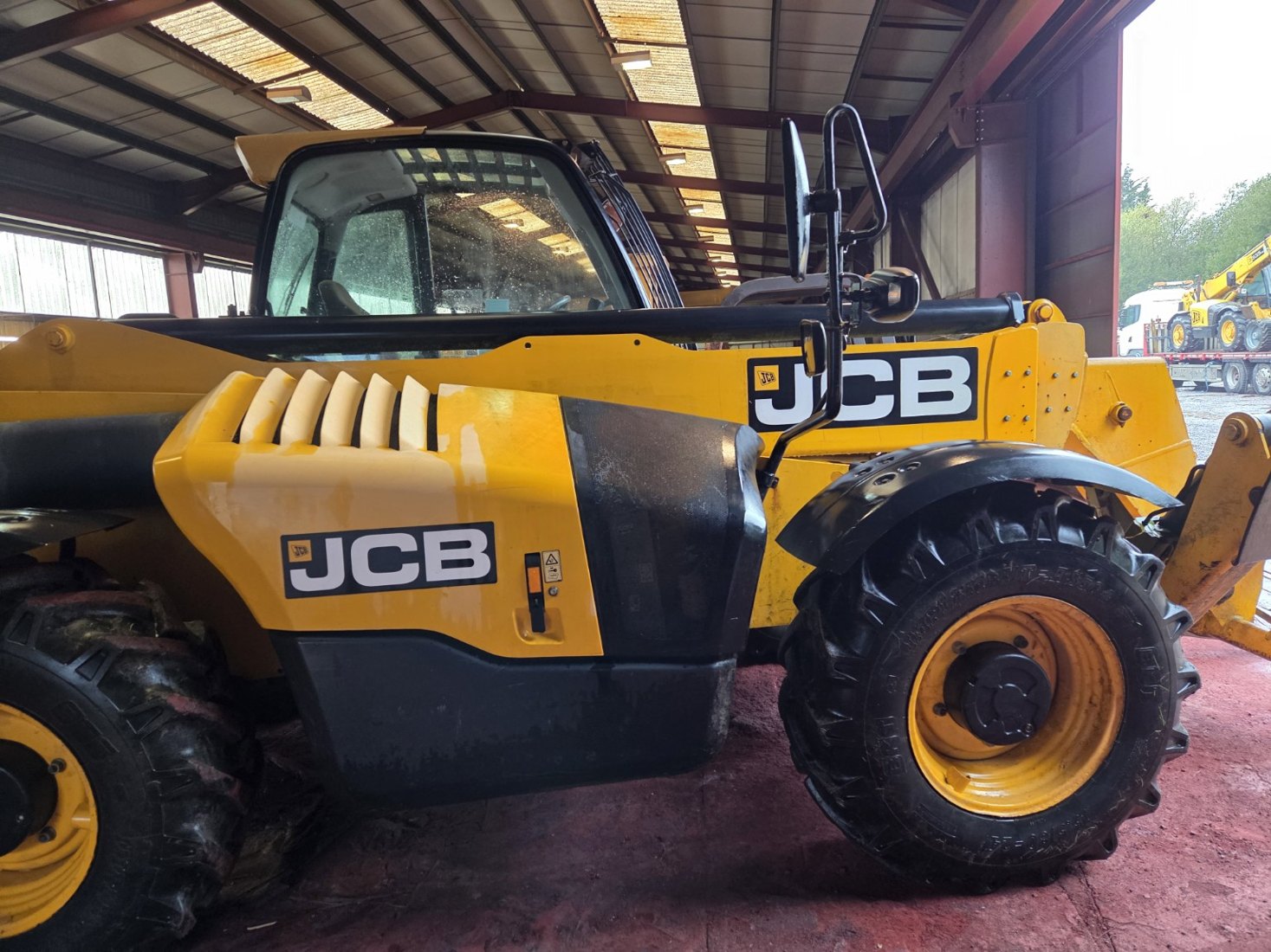 Vehicle mechanics and engine repair Cardiff